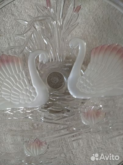 Тортница на ножке