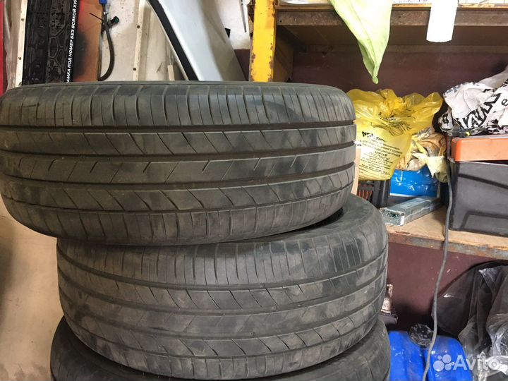 Kumho Ecsta HS52 205/50 R16