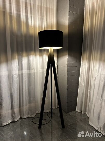 Торшер напольный