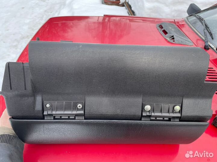 Бардачок audi 80B2