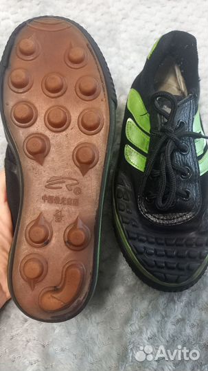 Футбольные бутсы