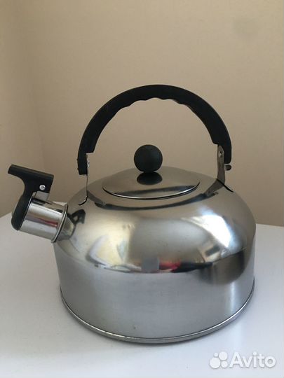 Чайник со свистком новый 2л. нержавеющая сталь