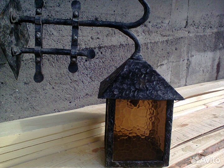 Старинный фонарь