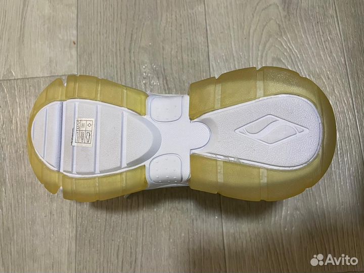 Кроссовки женские skechers