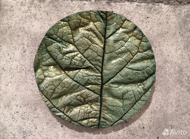 Настенное панно (барельеф)