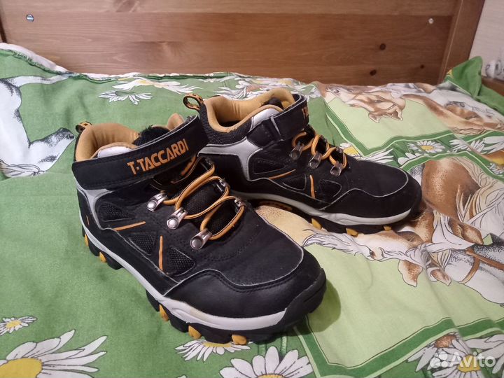 Детские ботинки