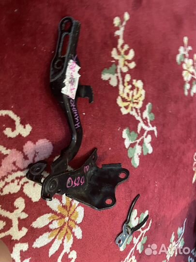 Петли капота lexus is 2006-2010 год