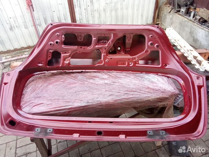 Крышка багажника хундай ай 20