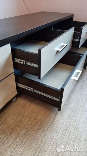 Продам тумбу под тв 2м в отличном состоянии бу