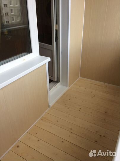 Балконный пластиковый блок с дверью