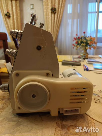 Оверлок для швейной машины