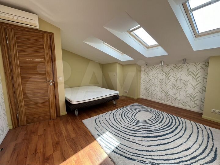 3-к. квартира, 112,5 м², 7/7 эт.