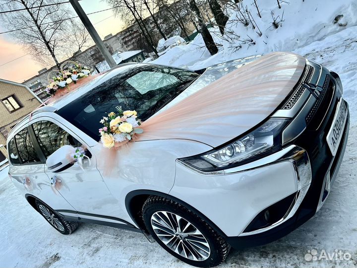 Украшения на свадебные машины