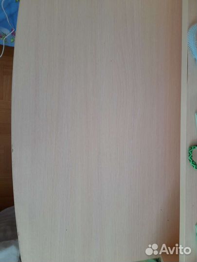 Маленький детский столик