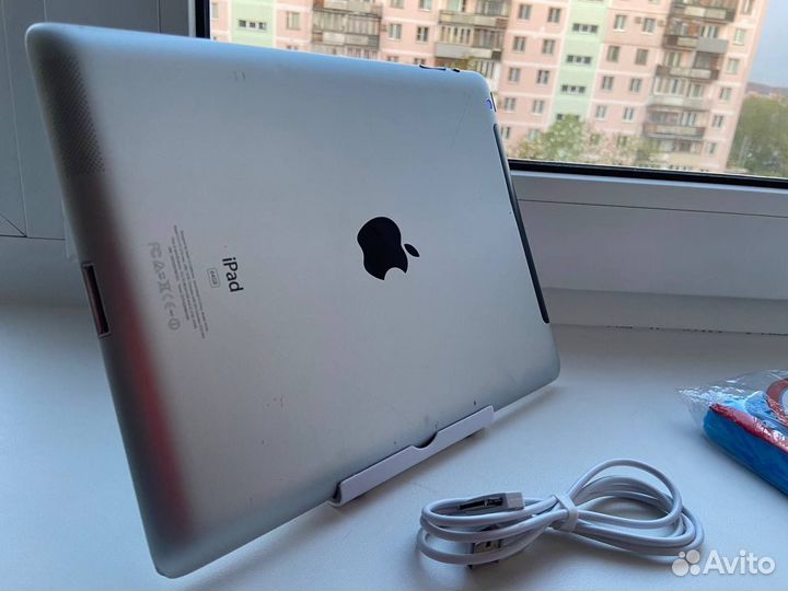 iPad 3 64гб симкарта+вайфай