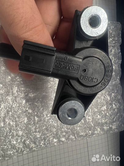 Клапан вентиляции топливного бака Ford 2310210