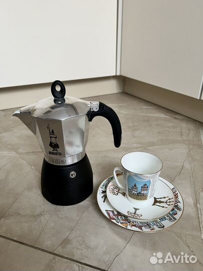 Гейзерная кофеварка bialetti dama
