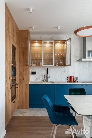 Кухня на заказ под потолок