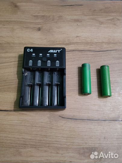 Зарядное устройство AWT Батарейки 18650