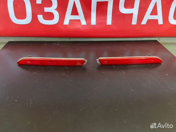 Toyota Aygo 2015г. отражатель