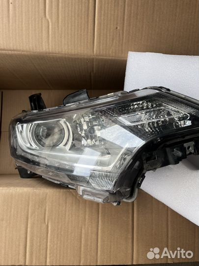 Продам фару переднюю правую outlander 3