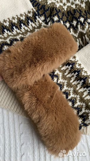 Свитер Zara с мехом