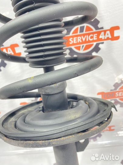 Амортизатор / стойка передний левый Toyota Camry