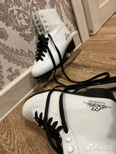 Коньки фигурные