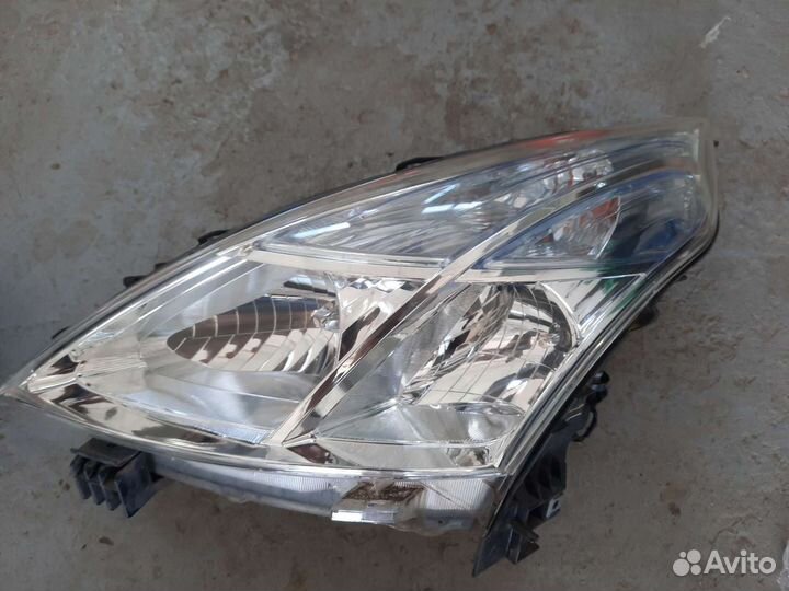 Передняч левая фара Ниссан Теана j32 ксенон