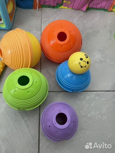 Развивающие игрушки погремушки