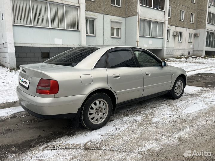 Audi A4 1.8 МТ, 1999, 269 250 км