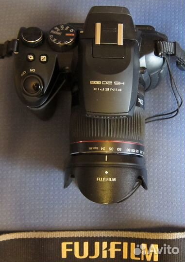 FujiFilm HS20