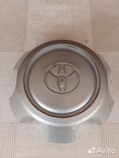 Колпак ступицы Toyota Land Cruiser