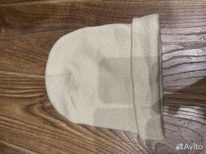 Шапка женская бежевая