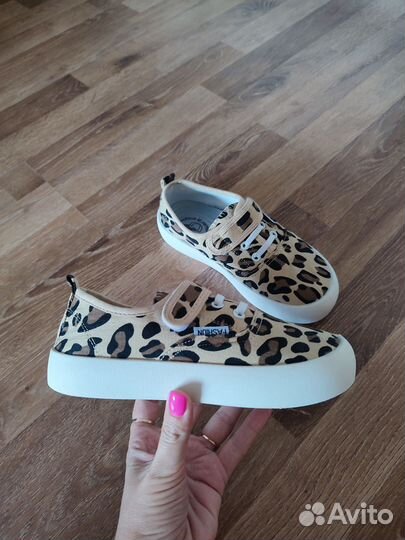 Кеды для девочки новые