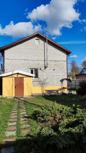 Дом 300 м² на участке 6 сот.