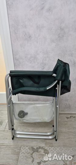 Складное кресло со столиком. Зеленое