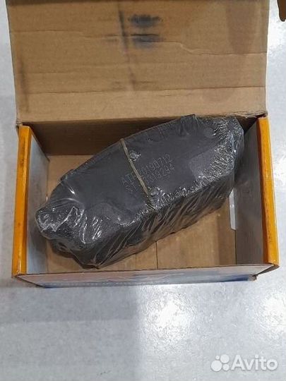 Тормозные колодки задние SAT ST-13319294