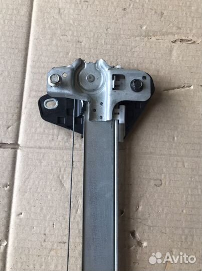 Стеклоподъёмник задний правый Хонда CR-V3(743)