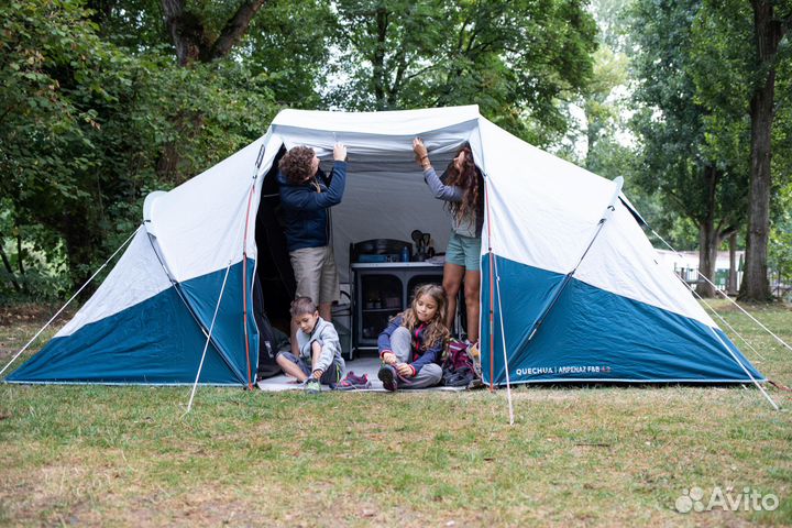 Палатка Quechua Arpenaz 4.2 Fresh and Black