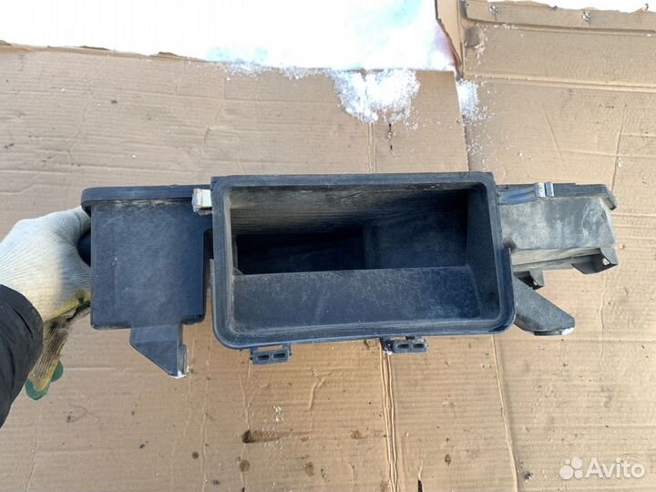 Корпус воздушного фильтра Suzuki SX4 2006-2014