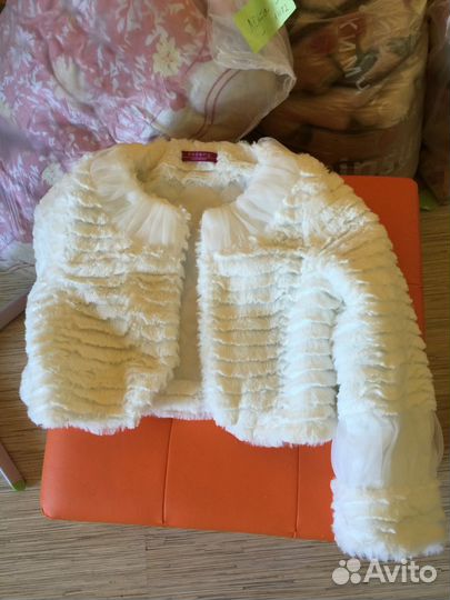 Жакет детский из искусственного меха б/у в отлично