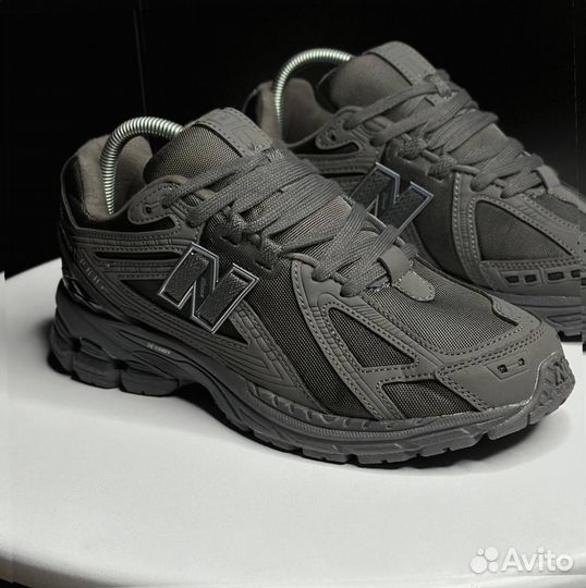 Кроссовки New Balance 1906R