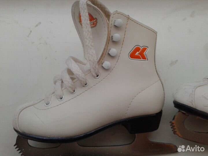 Коньки фигурные