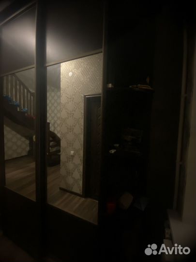 Шкаф купе с зеркалом