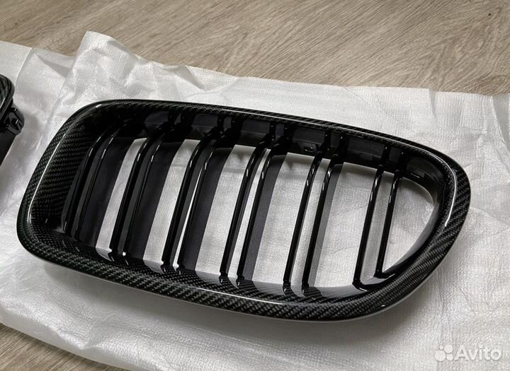 Решетка радиатора BMW F10 карбон