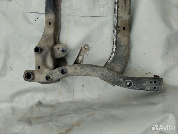 Подрамник Mercedes Benz E class W 205