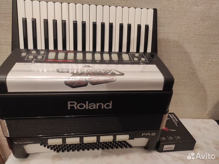 Аккордеон Roland FR-2, состояние идеальное