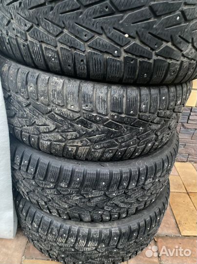 Nokian Tyres Hakkapeliitta 7 215/60 R16 99