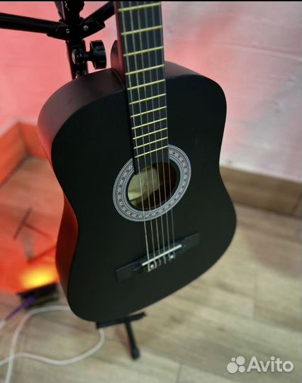 Классическая гитара Belucci